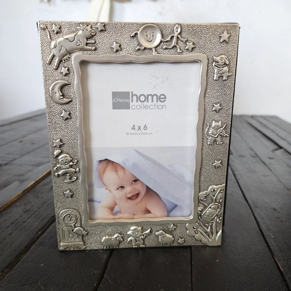 JCPenney Home Collection Nursery Rhyme Cat & The Fiddle Silver Photo Frame Album